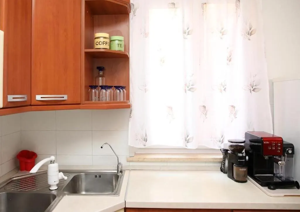 Apartments Tadijic プーラ