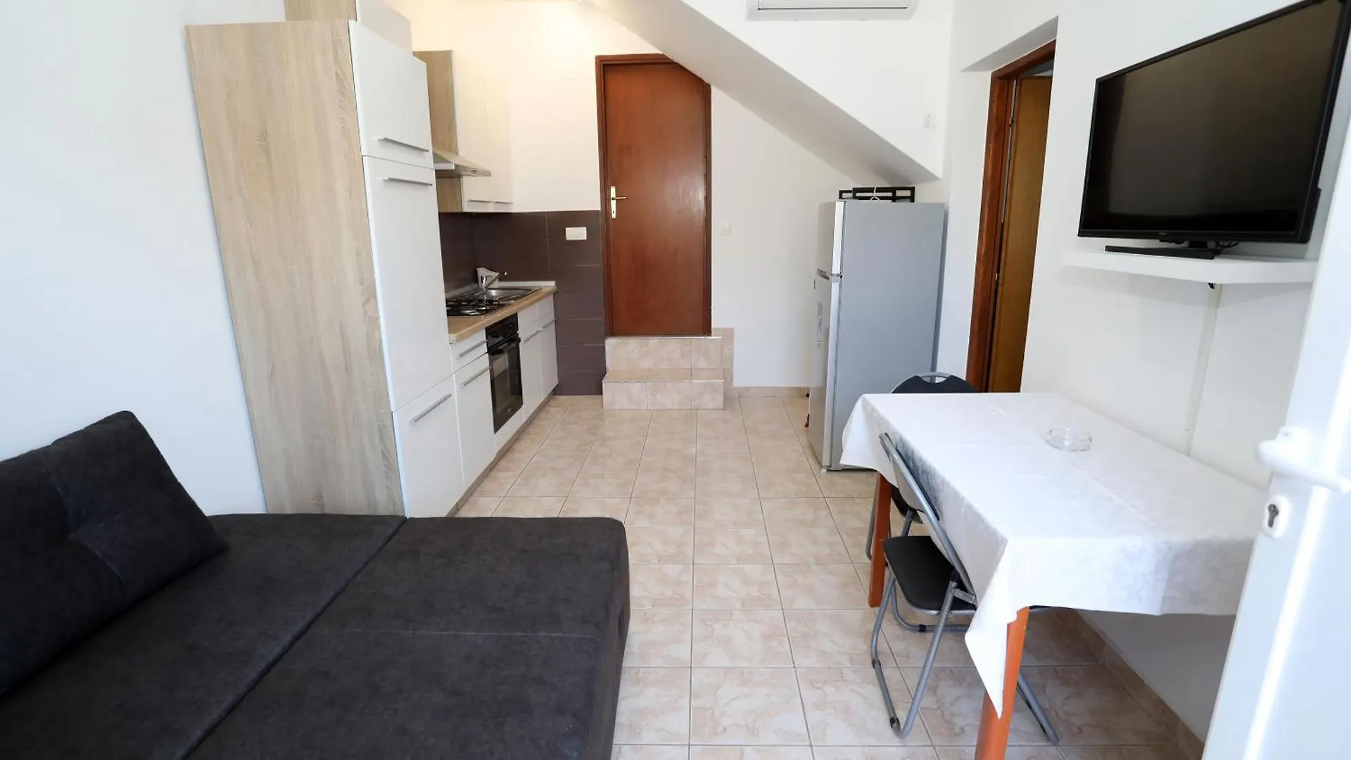 Apartments Tadijic プーラ