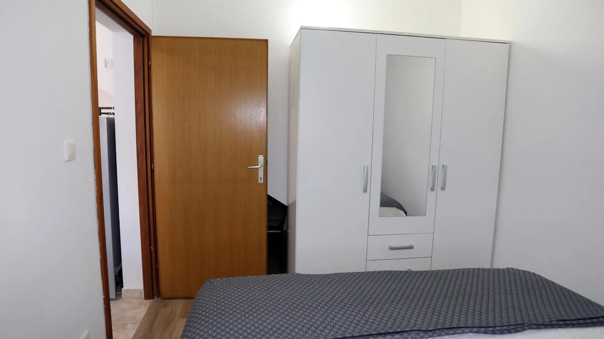 Apartments Tadijic プーラ