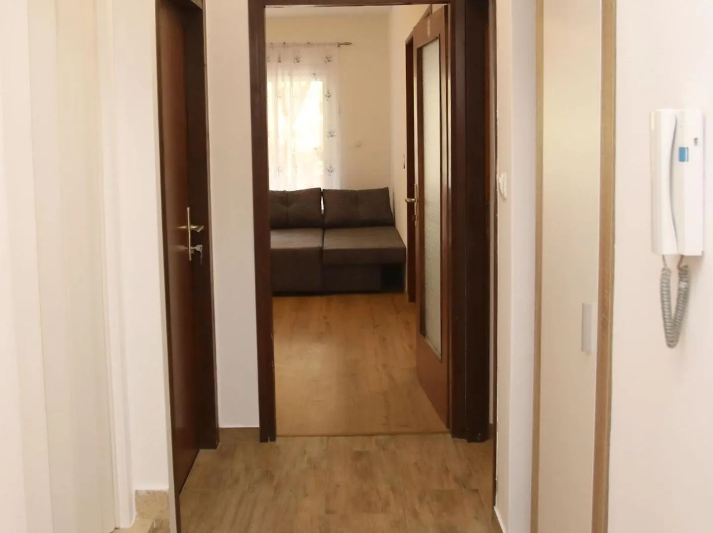Apartments Tadijic プーラ