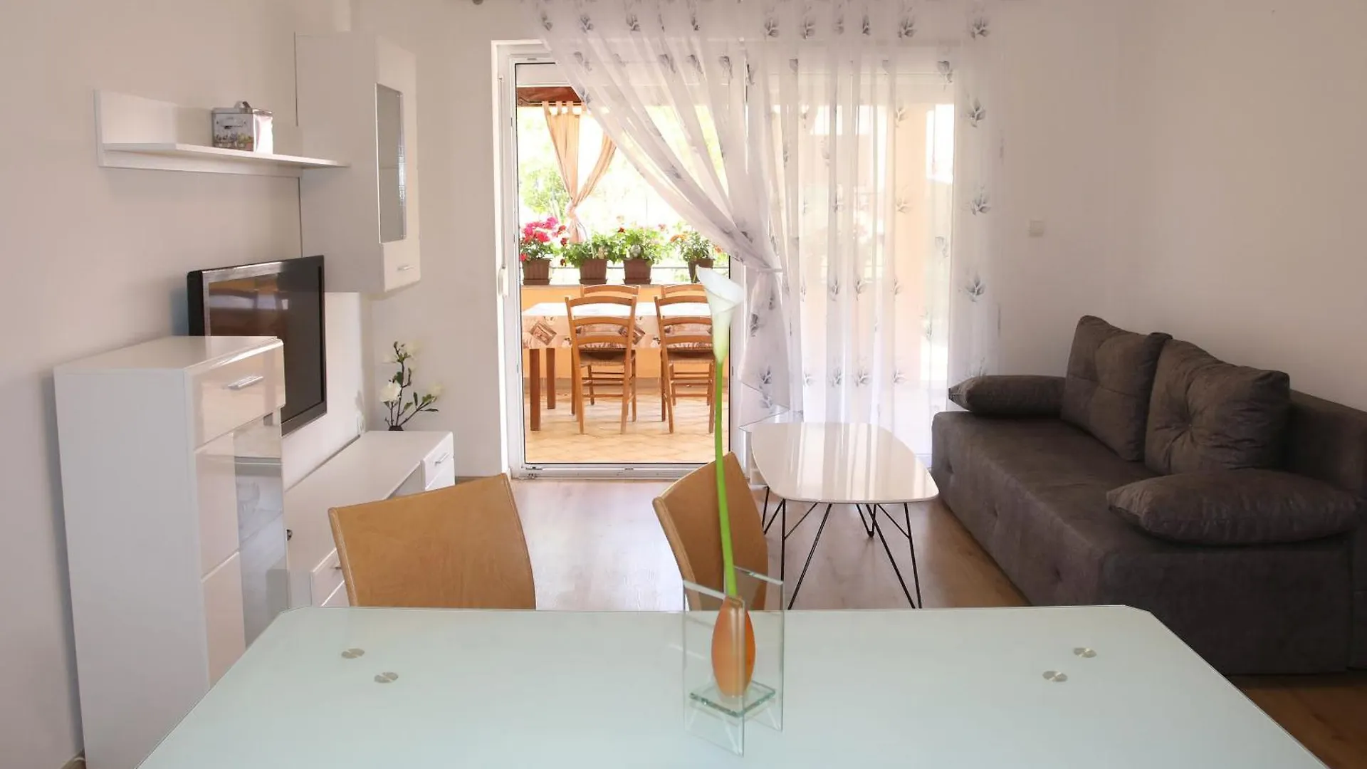 Apartments Tadijic プーラ